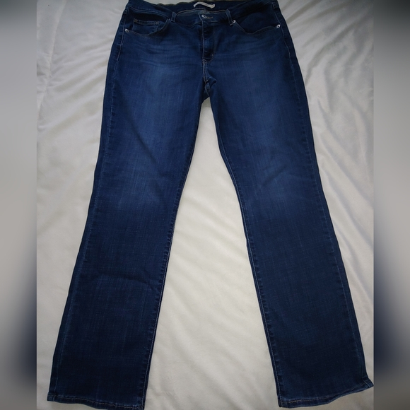 EUC Women’s Levi’s Classic Straight-Leg Jeans in Lapis Dark Horse – Size 14 - Picture 2 of 10